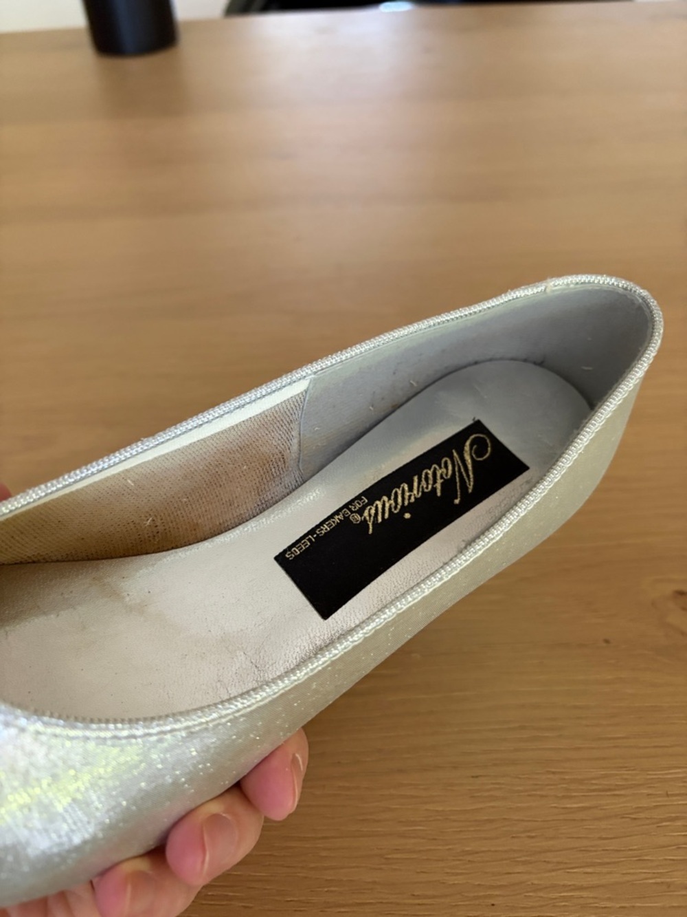 Vintage Silver Pointed Toe Low Heel Pumps - Picture 6 of 7